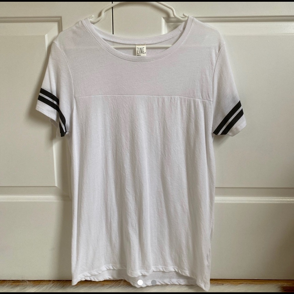 White t-shirt